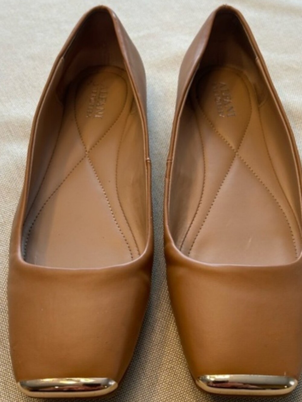 NEW ALFANI Square-Toe Ballet Flats with GOLD Metal Cap SZ 9N